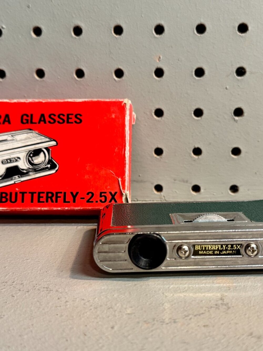 Vintage 60s Butterfly 2.5x Folding Pocket Opera Glasses Binoculars w/ Box